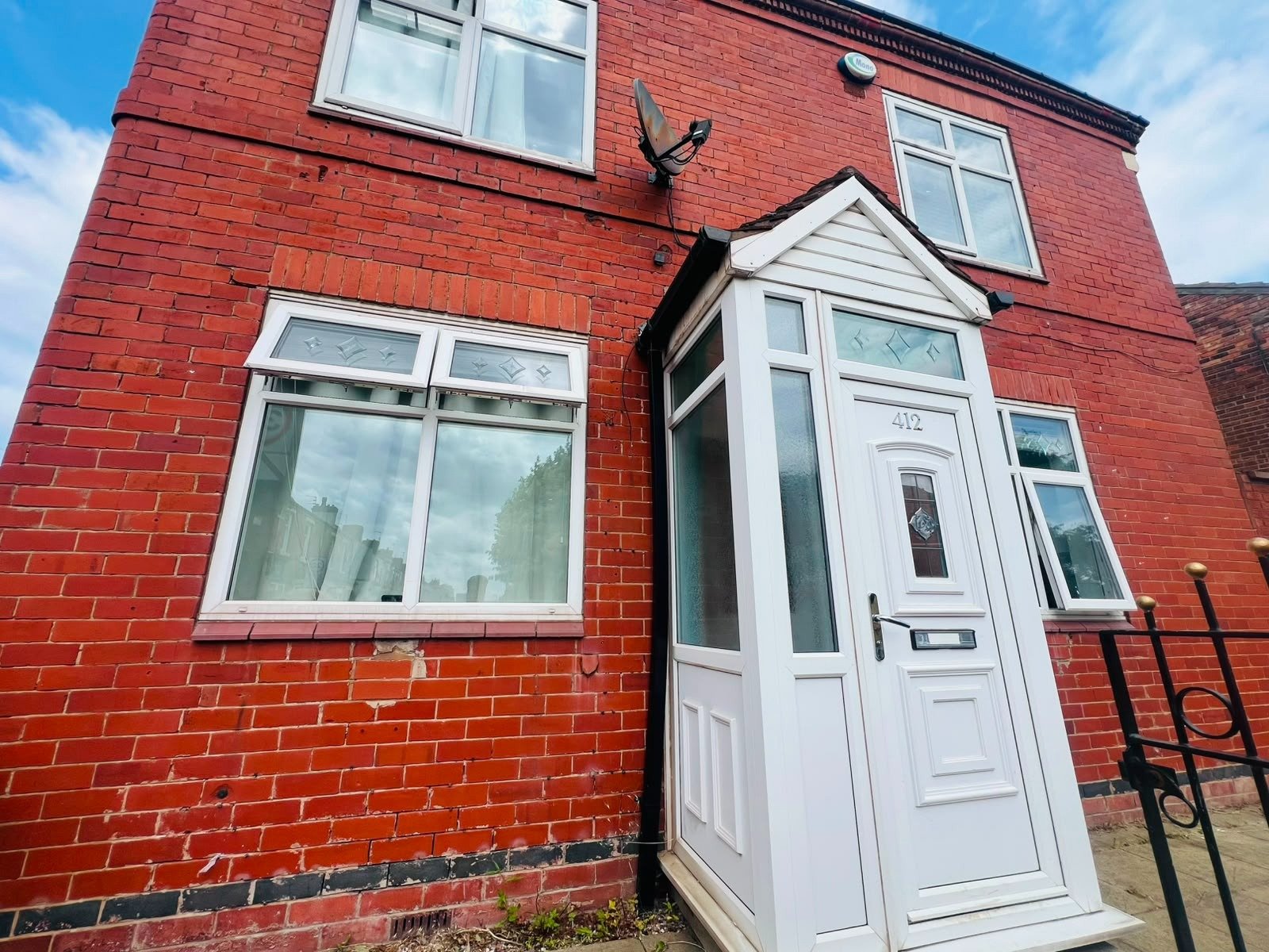 Modern Two-Bedroom House in Weaste, Salford M6
