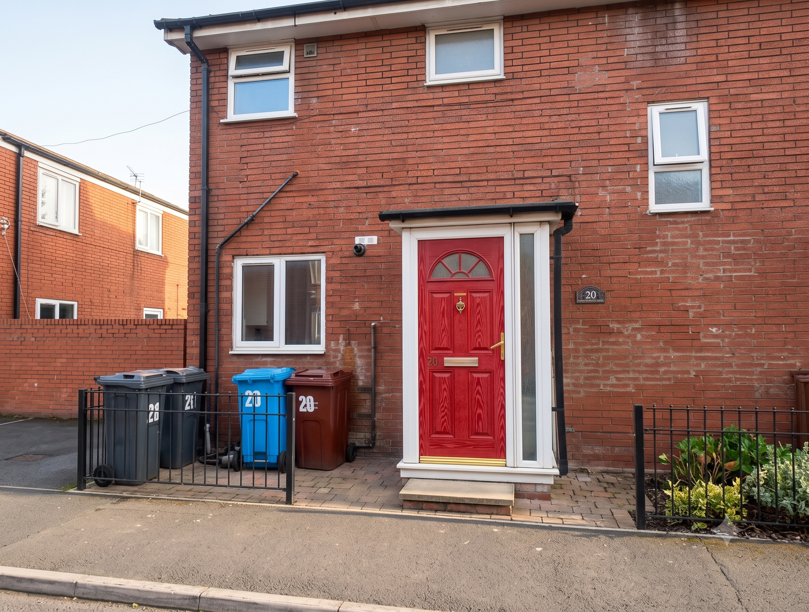 Fully Furnished 4-Bedroom Home in Manchester