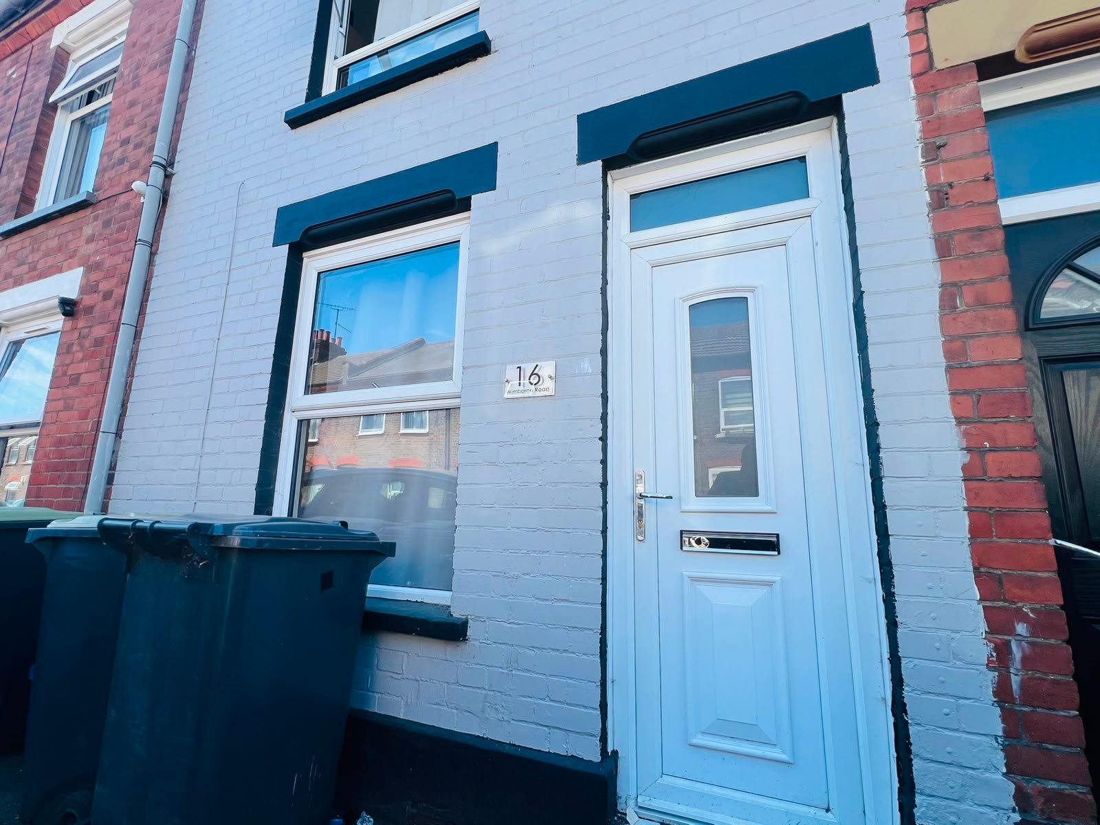 Spacious Three-Bedroom Furnished House in Luton